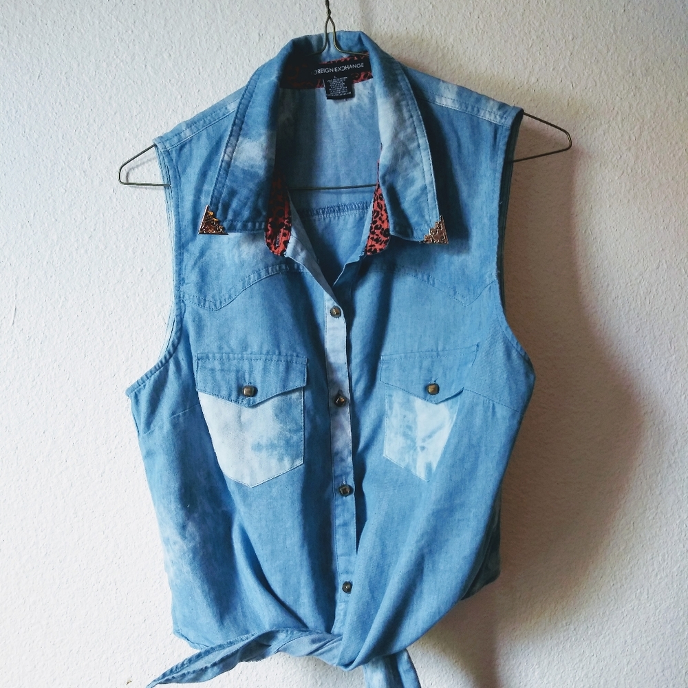 Foreign Exchange Jean Vest